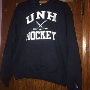 Navy blue UNIVERSITY OF NEW HAMPSHIRE hoodie